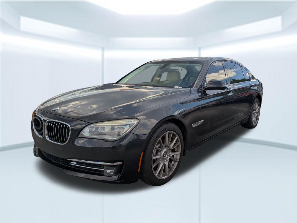 Gray (Dark Graphite) 2015 BMW 7 Series Sedan Rear-Wheel Drive 8-Speed Automatic