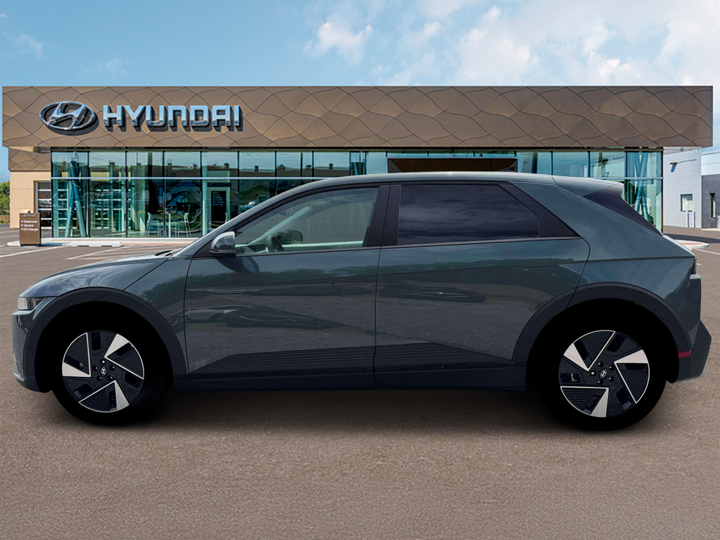 New 2026 Green Hyundai SE image 3
