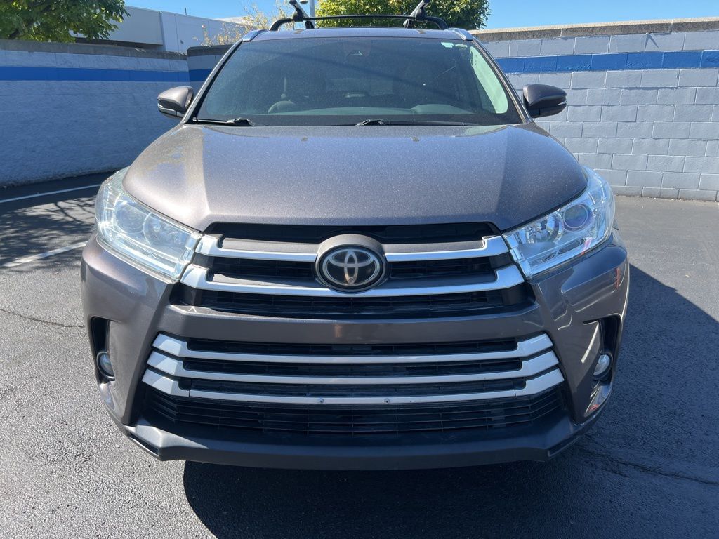 Thumbnail: 2018 Toyota Highlander - 8
