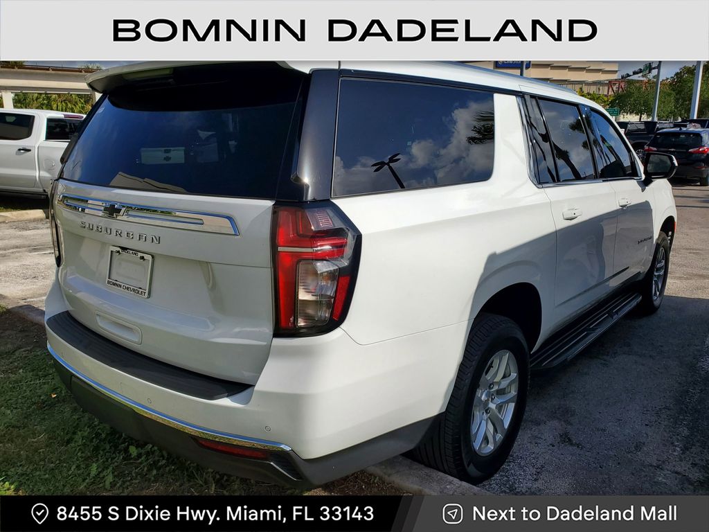 2024 Chevrolet Suburban LS photo