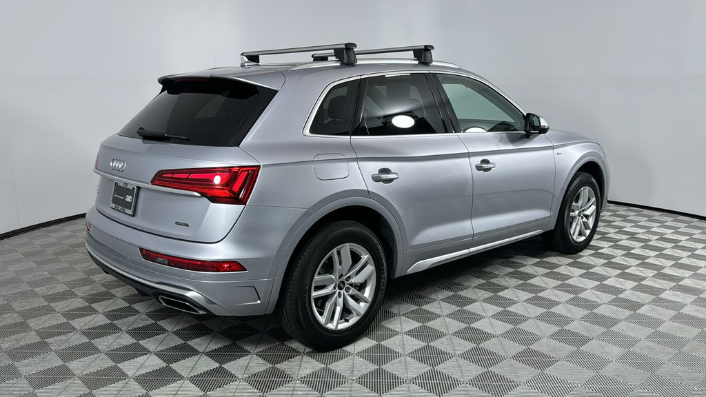 2022 Audi Q5 e Premium 5
