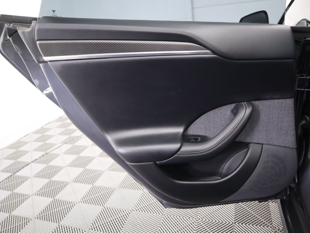 Thumbnail: 2021 Tesla Model S - 27