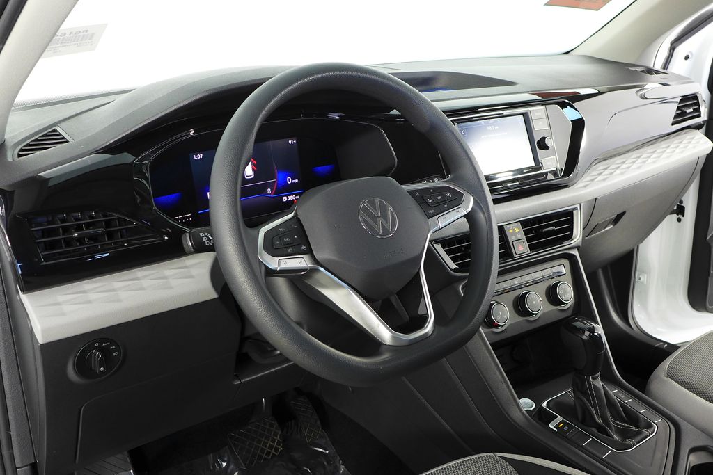 Thumbnail: 2022 Volkswagen Taos - 30