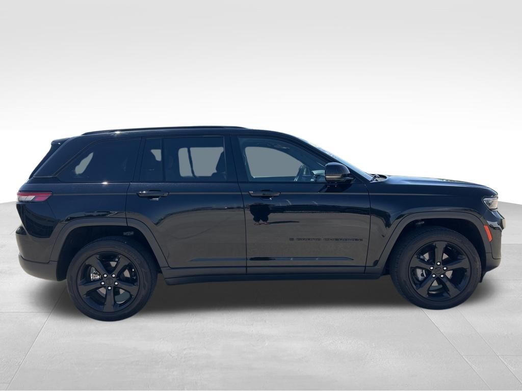 Used 2023 Jeep Grand Cherokee SUV