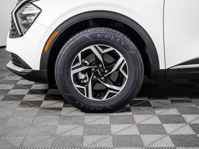 Used 2023 White Kia LX image 11