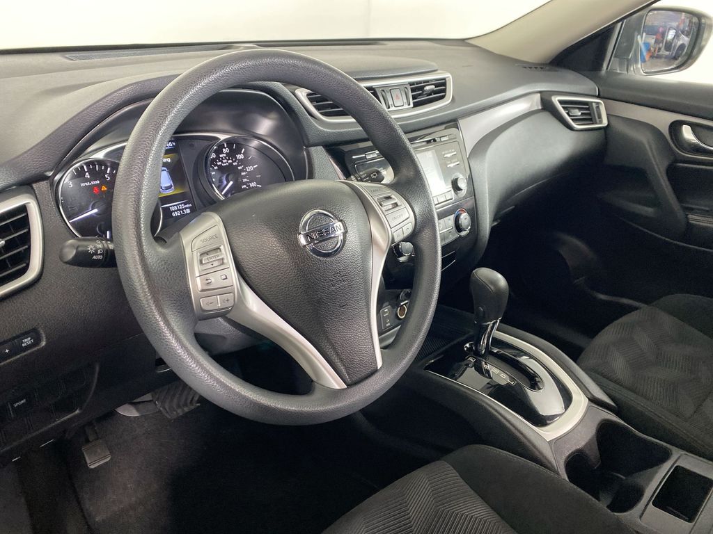 2014 Nissan Rogue SL 10