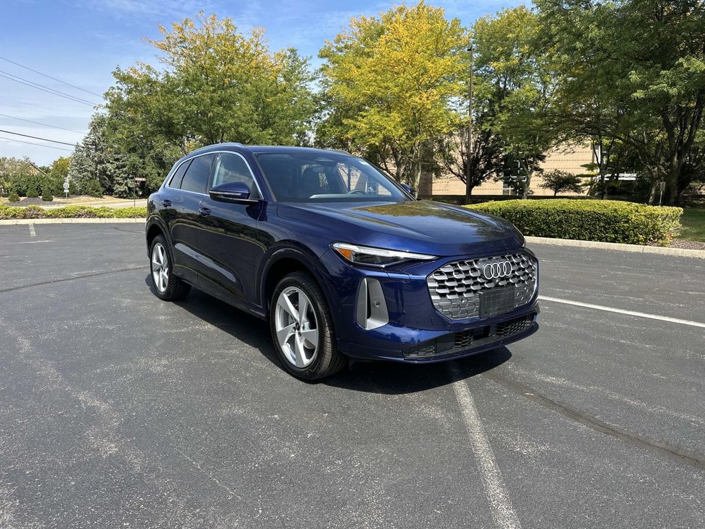2025 Audi Q5 quattro Premium Plus 40 TFSI