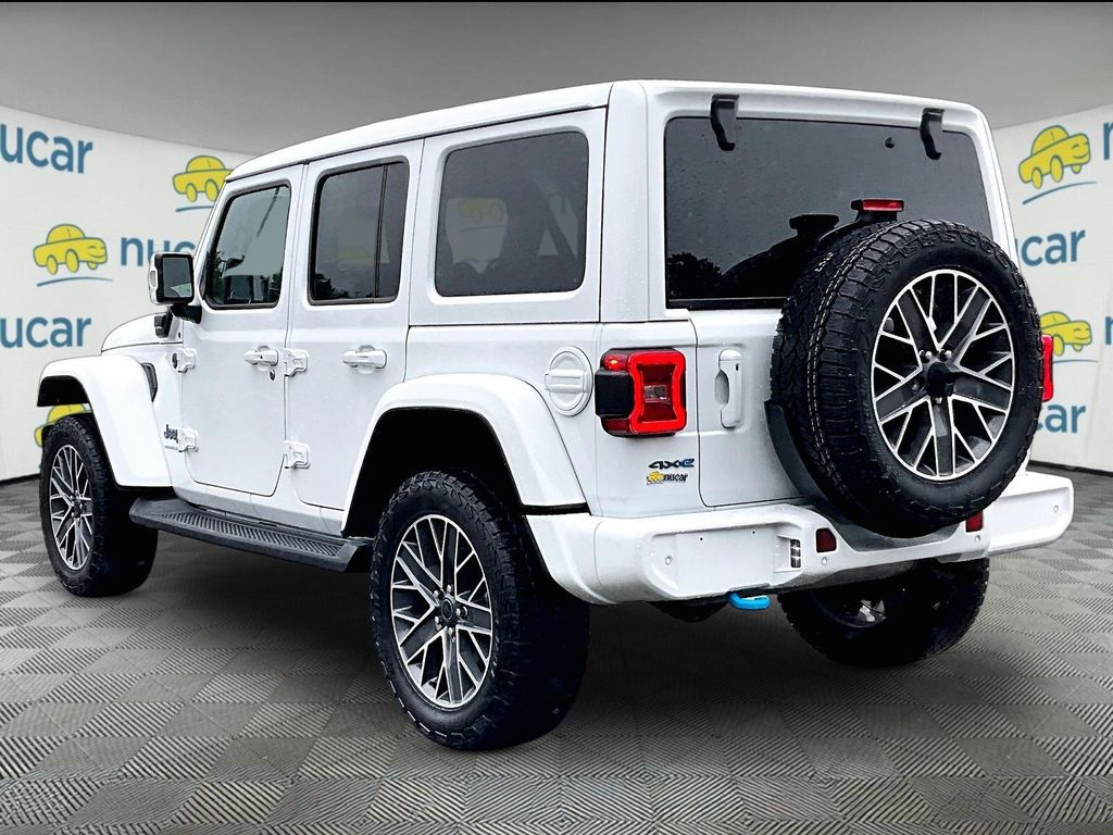 2024 Jeep Wrangler — photo 4