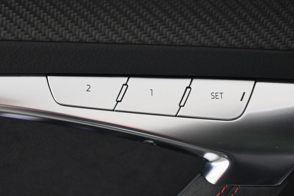Thumbnail: 2025 Audi RS 7 - 26
