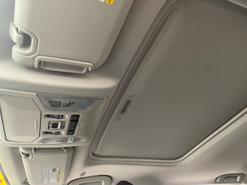 Thumbnail: 2025 Toyota RAV4 - 30