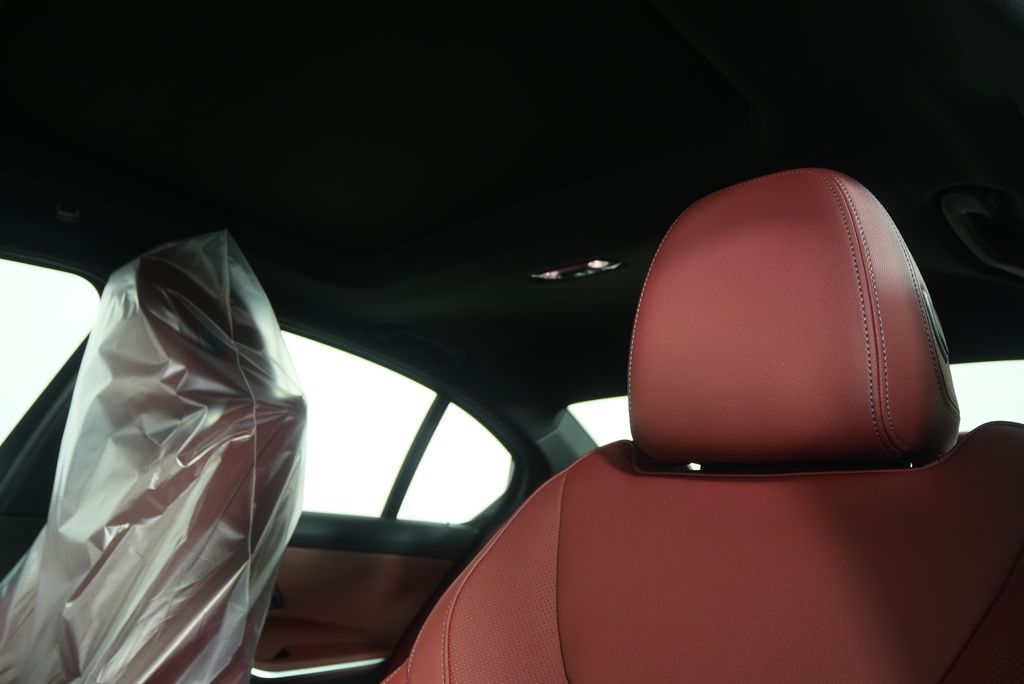 Thumbnail: 2026 BMW 3 Series - 11