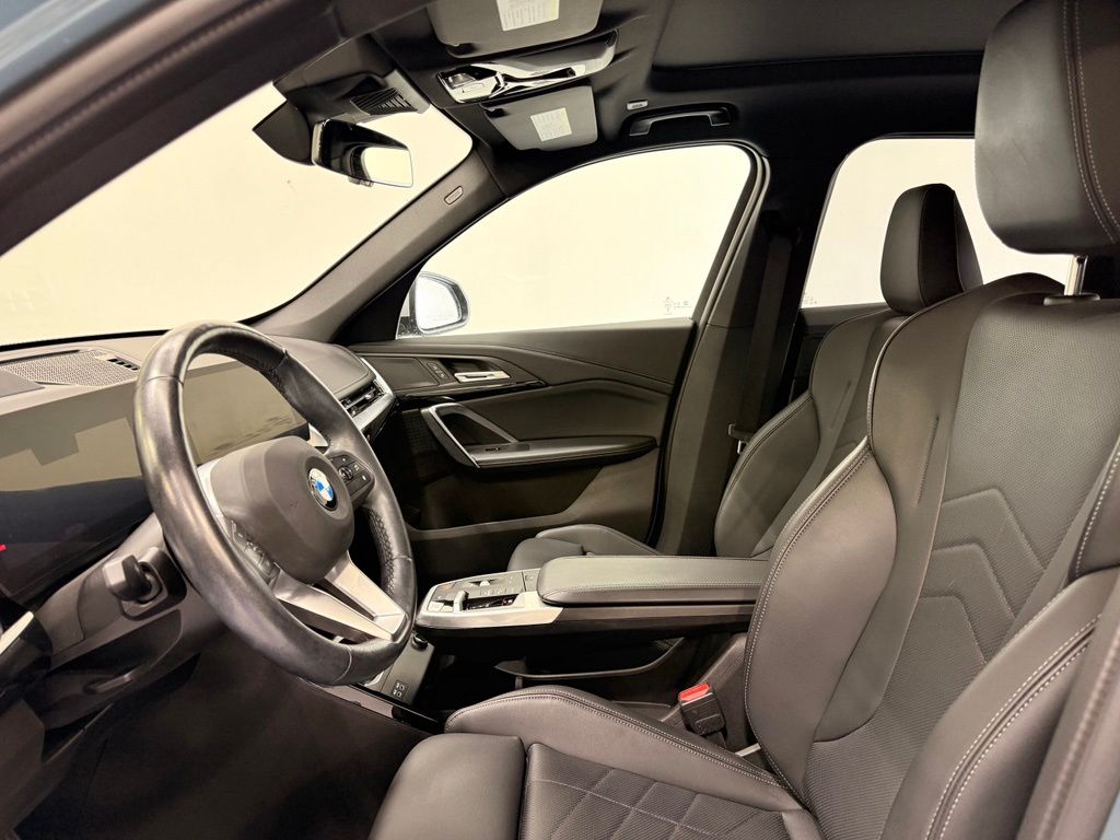 Thumbnail: 2024 BMW X1 - 10