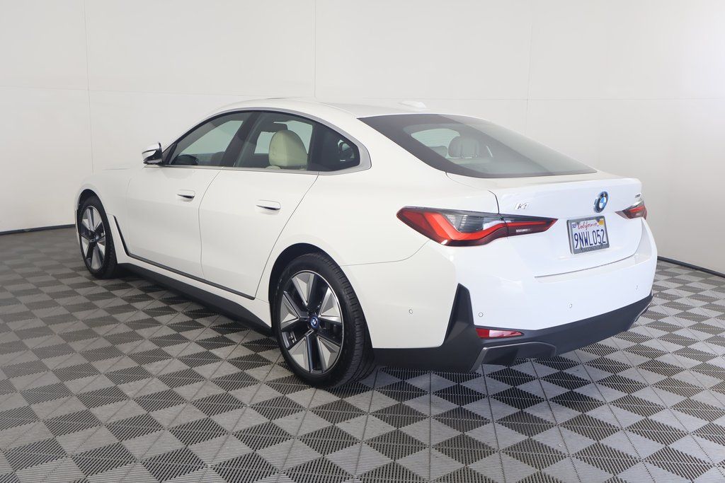 2024 BMW i4 eDrive40 6