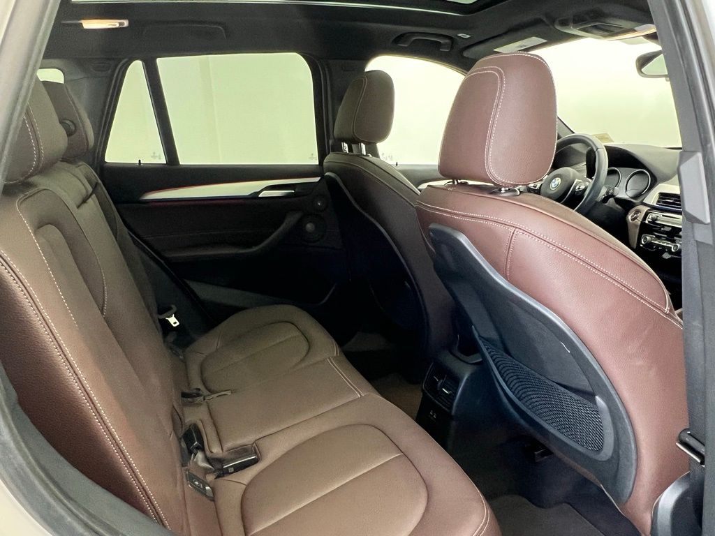 2022 BMW X1 sDrive28i 9