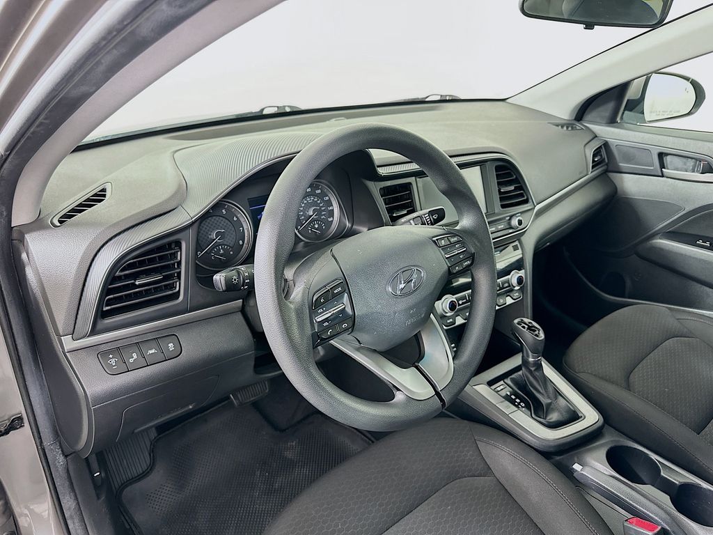 Thumbnail: 2020 Hyundai Elantra - 9
