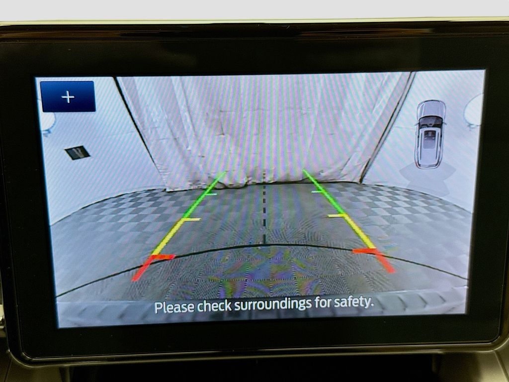 Thumbnail: 2022 Ford Explorer - 15