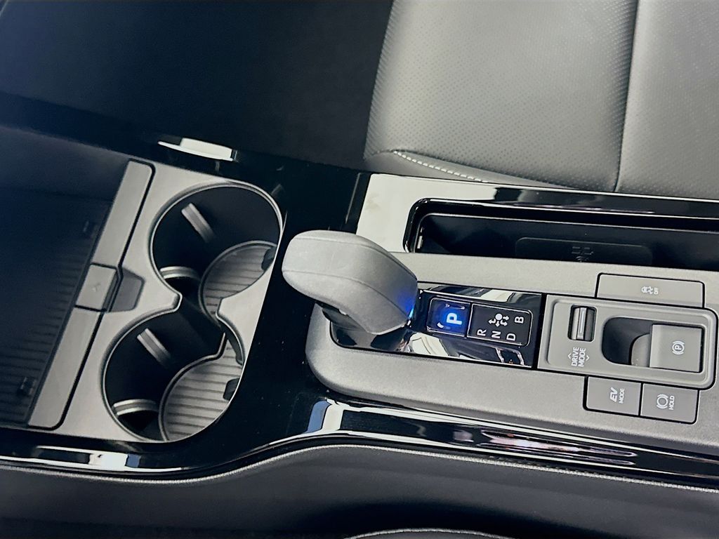 Thumbnail: 2025 Toyota Prius - 17