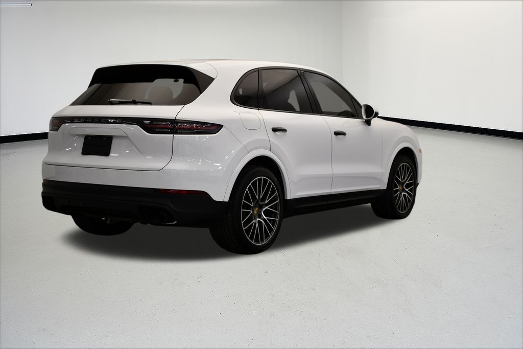 Thumbnail: 2022 Porsche Cayenne - 7