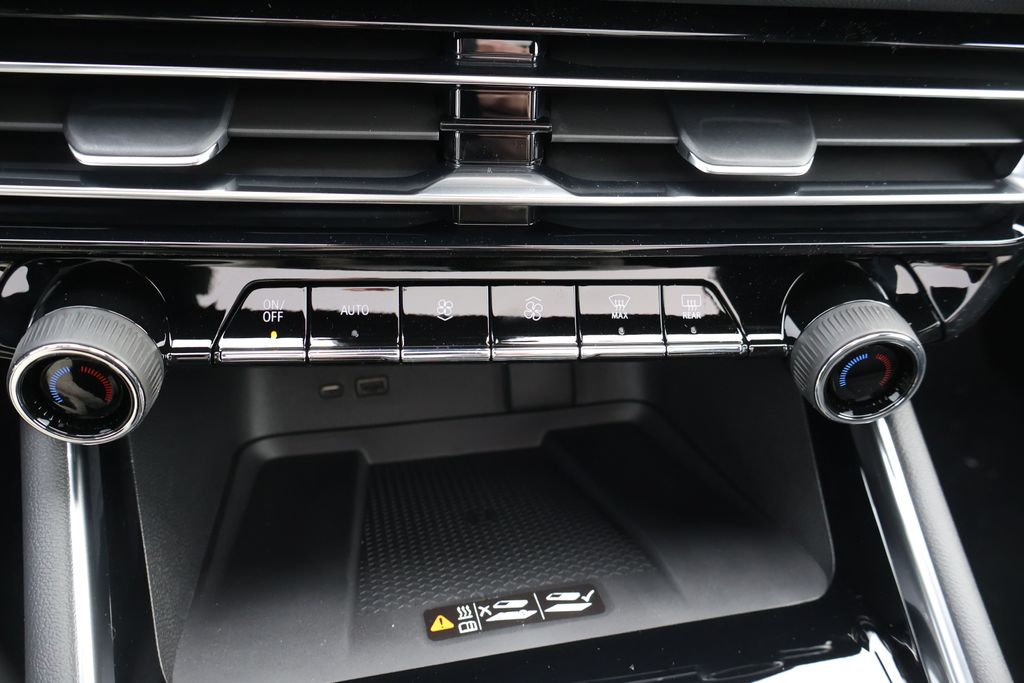 Thumbnail: 2026 Chevrolet Traverse - 30