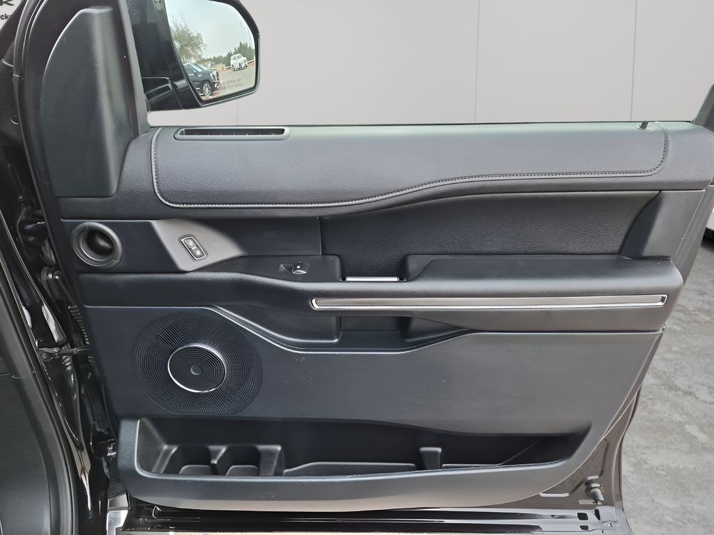 Used Car 2020 Ford Expedition Max  Xlt For Sale Under $25,000 In Austin, Texas