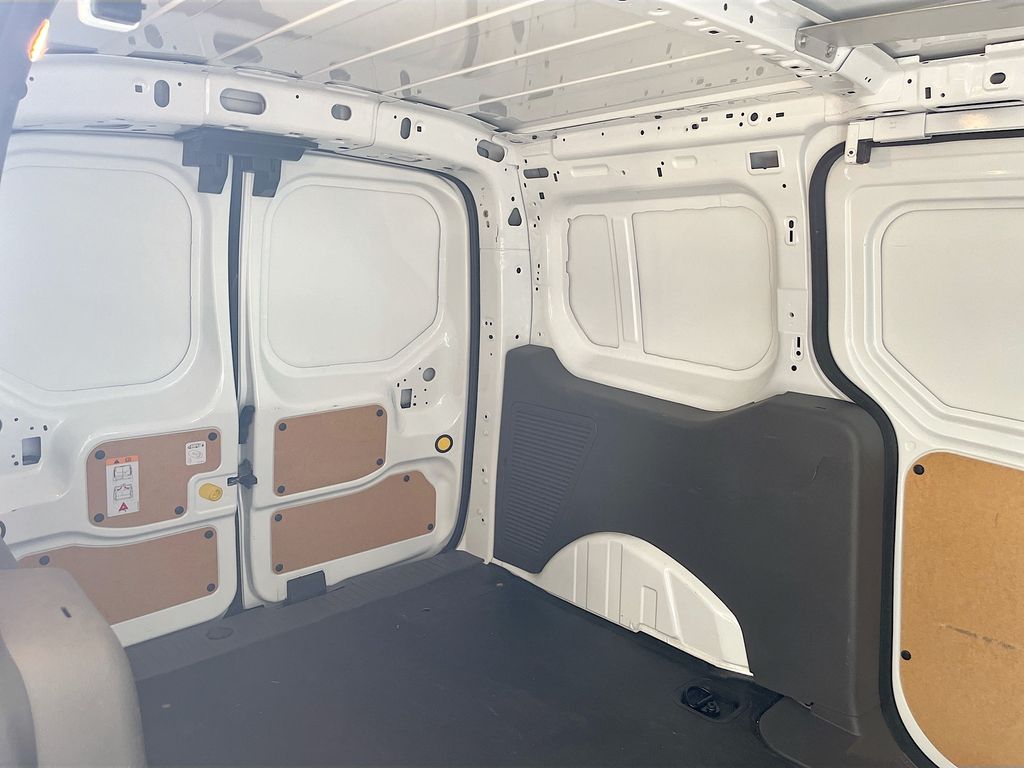 Used 2022 White Ford XL image 26