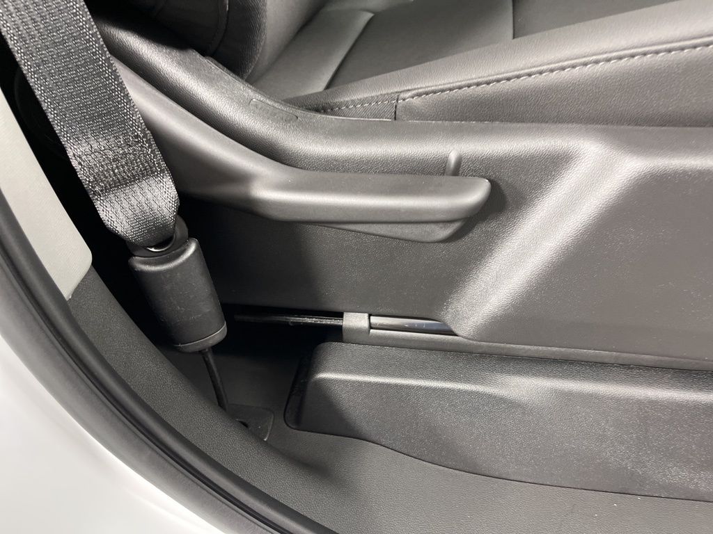 Thumbnail: 2026 Chevrolet Silverado 1500 - 9