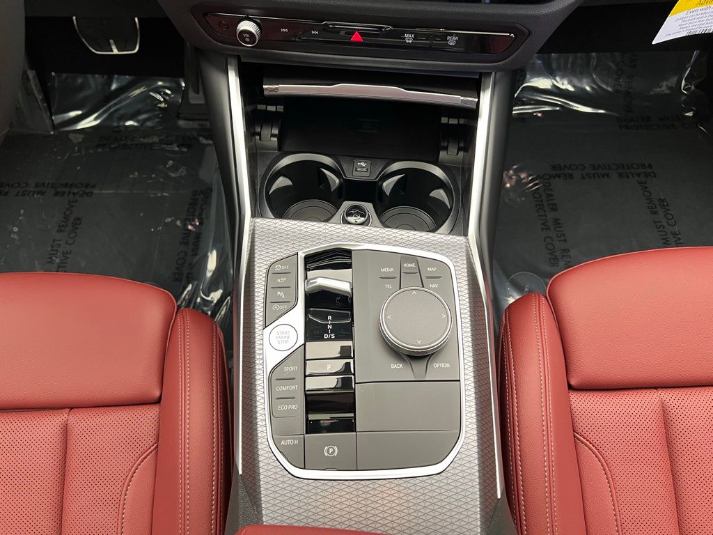 Thumbnail: 2026 BMW 3 Series - 12