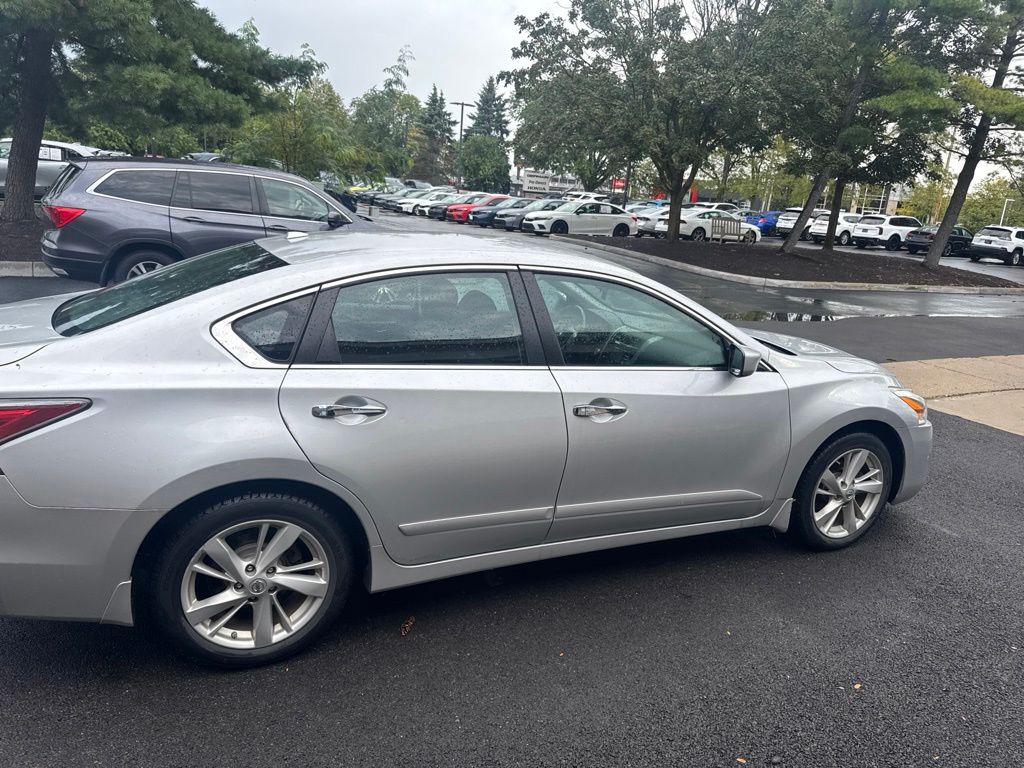 Used 2015 Silver Nissan 2.5 SV image 5