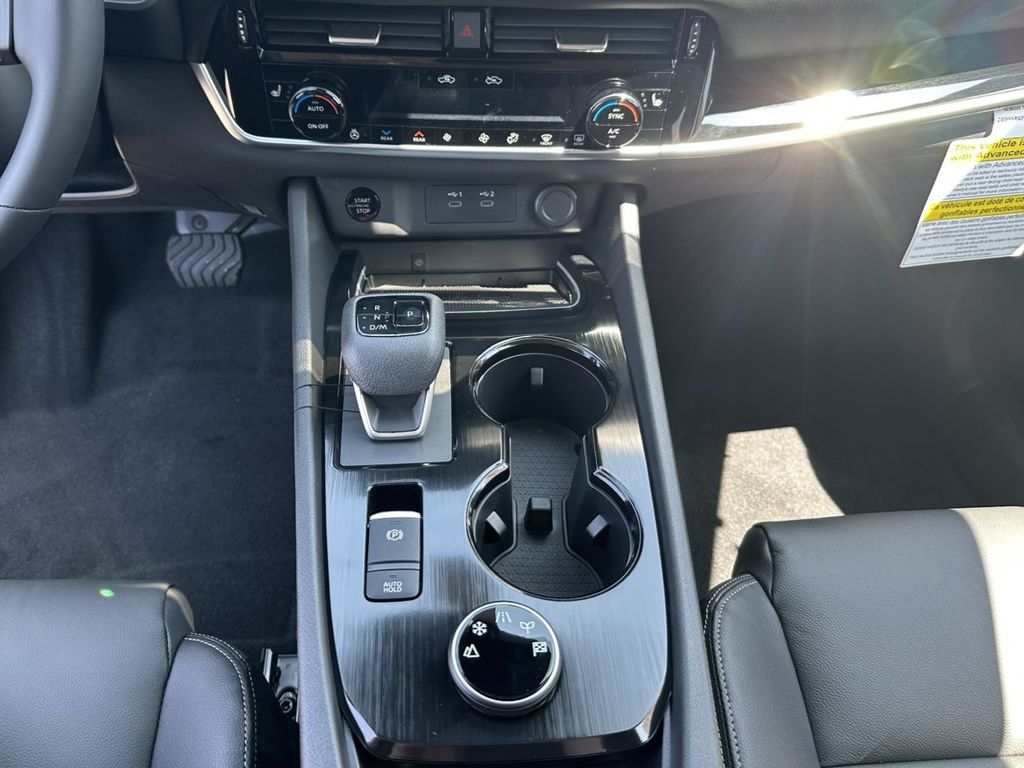 2025 Nissan Rogue SL