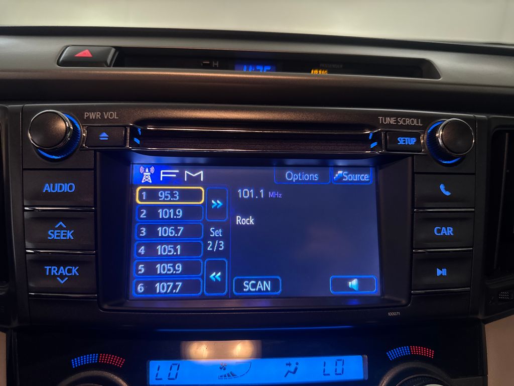 Used 2013 Black Toyota XLE image 26