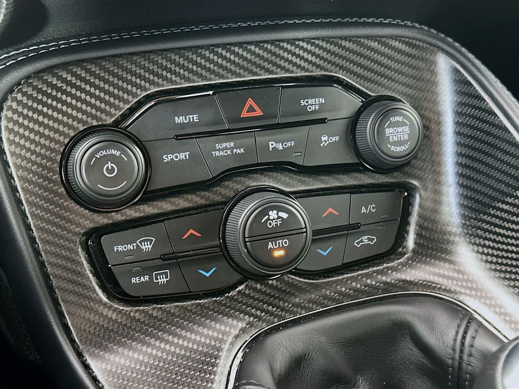 DodgeChallenger18