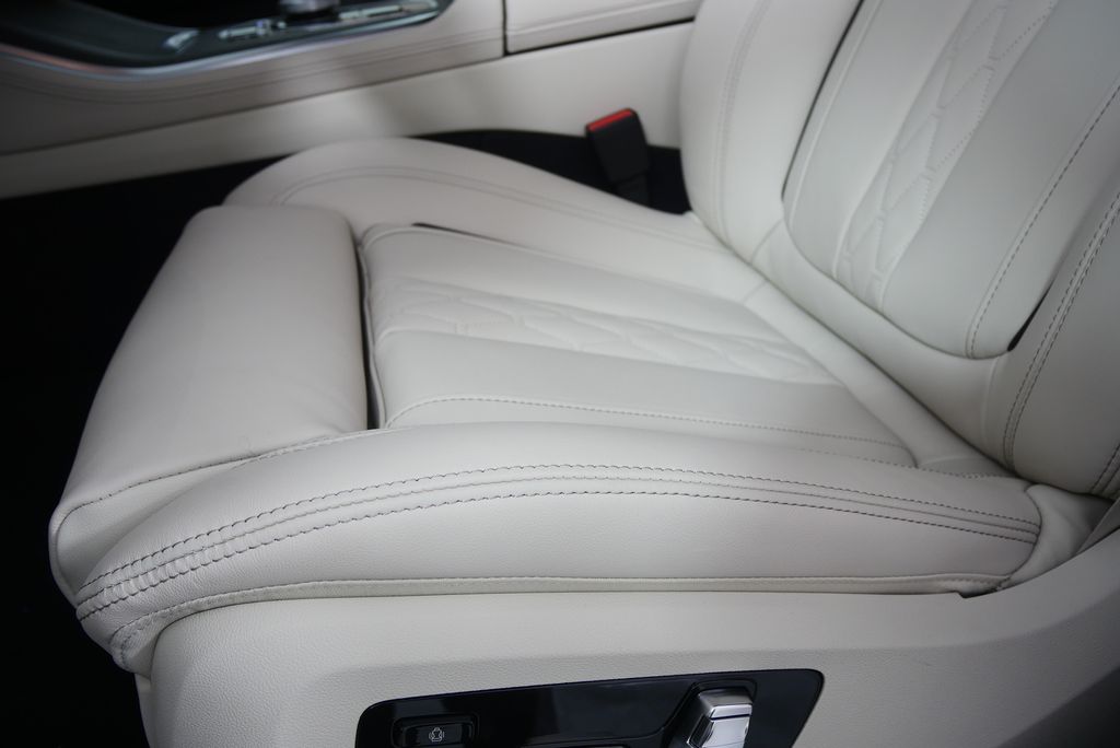 Thumbnail: 2026 BMW X5 - 9