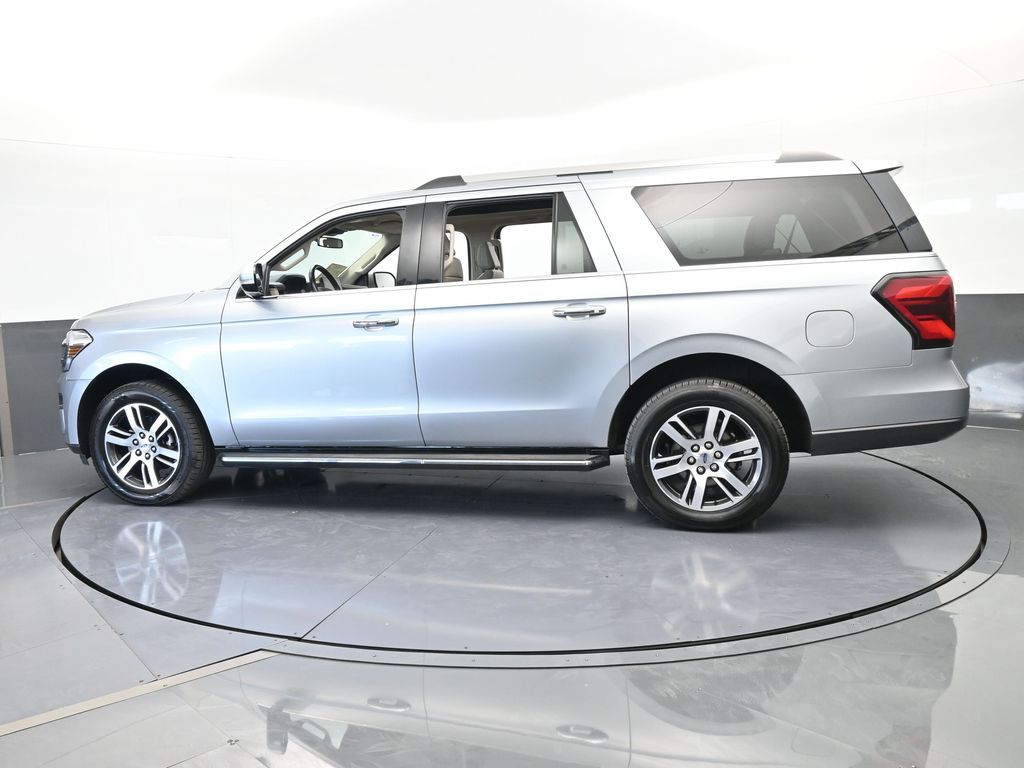 Used 2023 Silver Metallic Ford Limited image 3