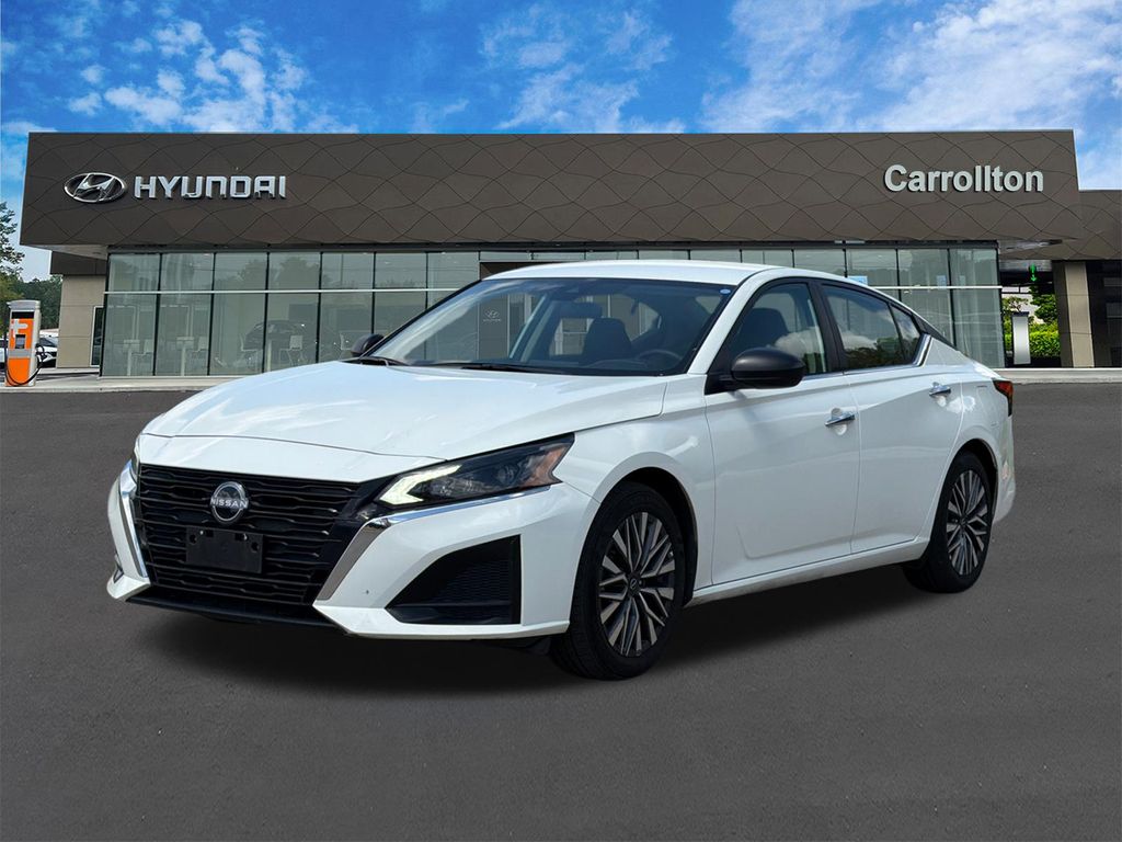Glacier White 2025 Nissan Altima Sedan Front-Wheel Drive Continuously Variable Transmission