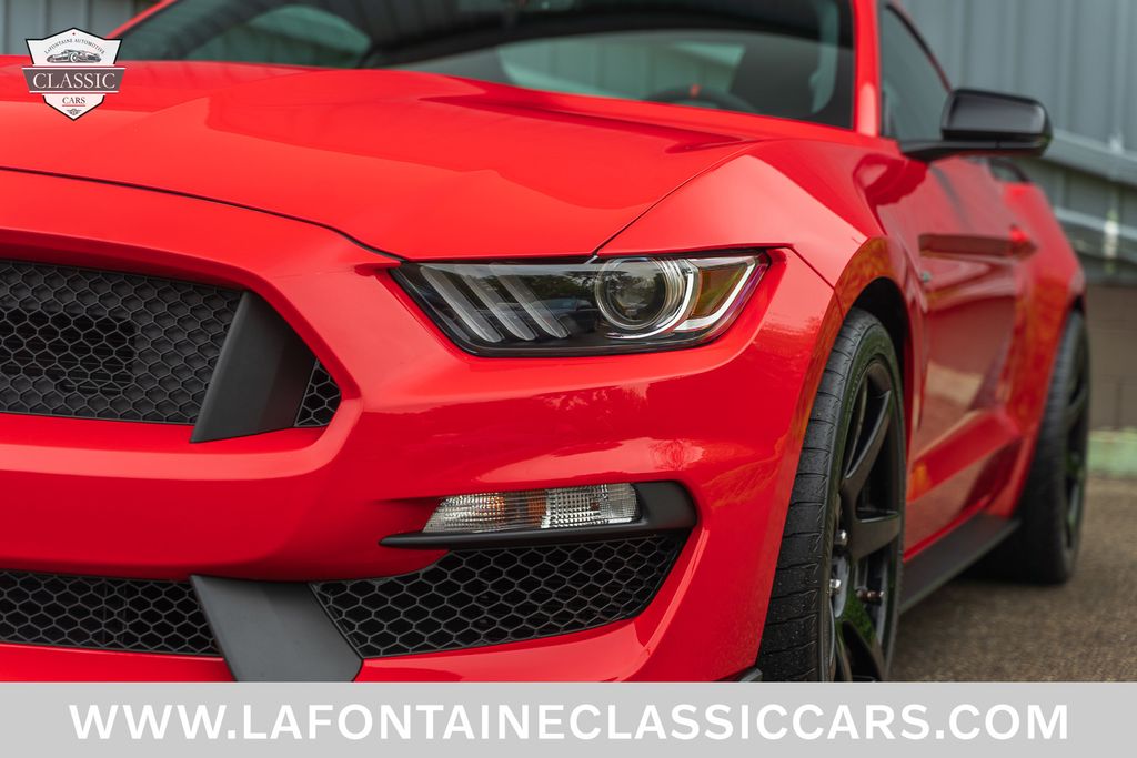 2017 Ford Mustang 9
