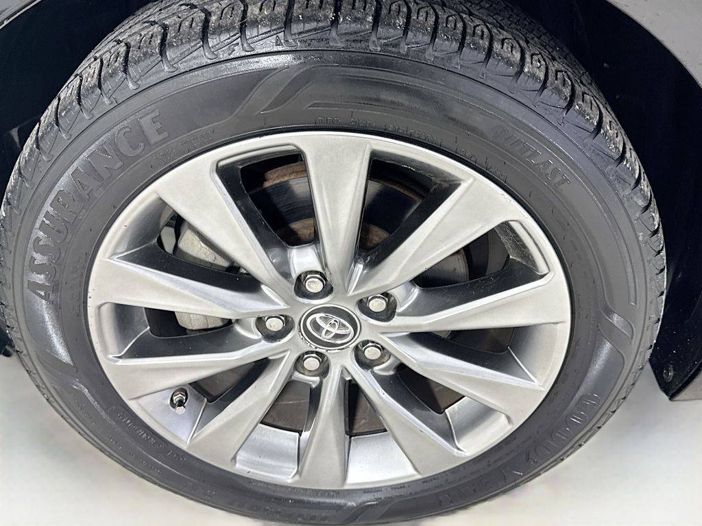 Used Car 2016 Toyota Camry  Xle For Sale Under $12,000 In Austin, Texas