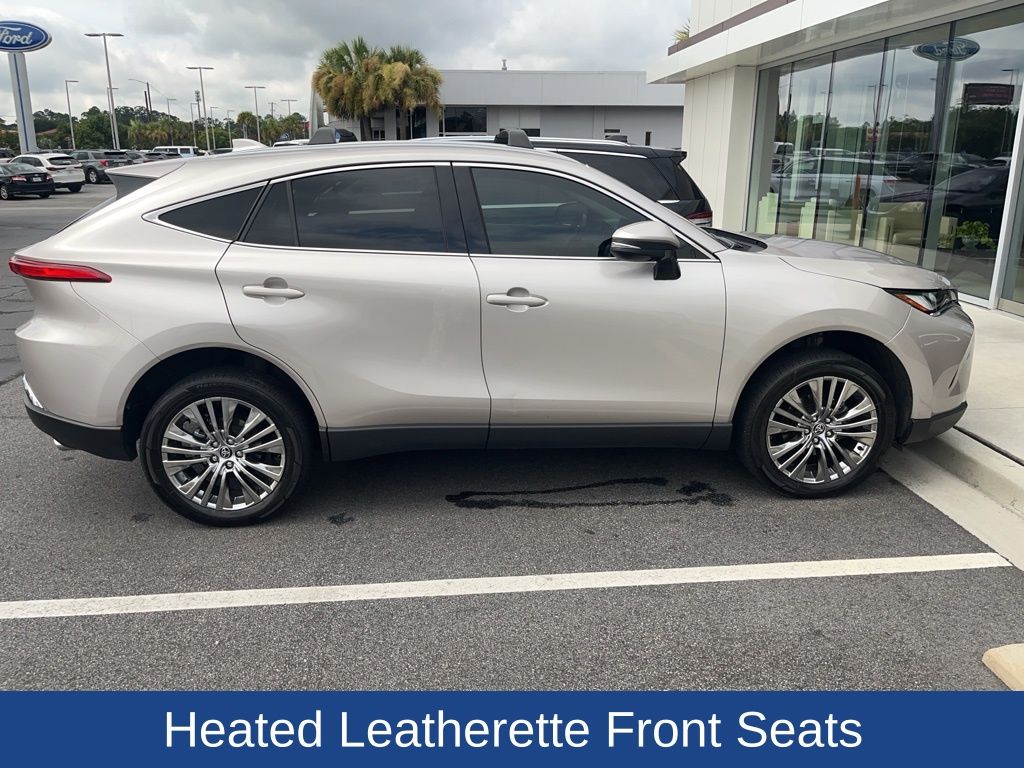 2023 Toyota Venza XLE