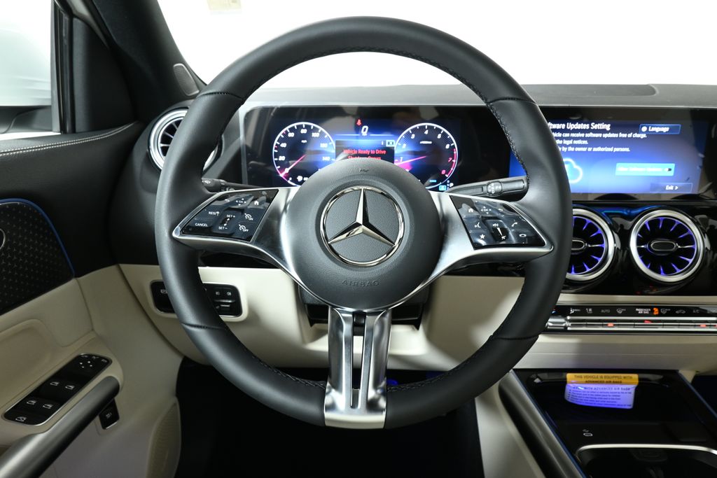 2025 Mercedes-Benz GLA 250 4MATIC 13