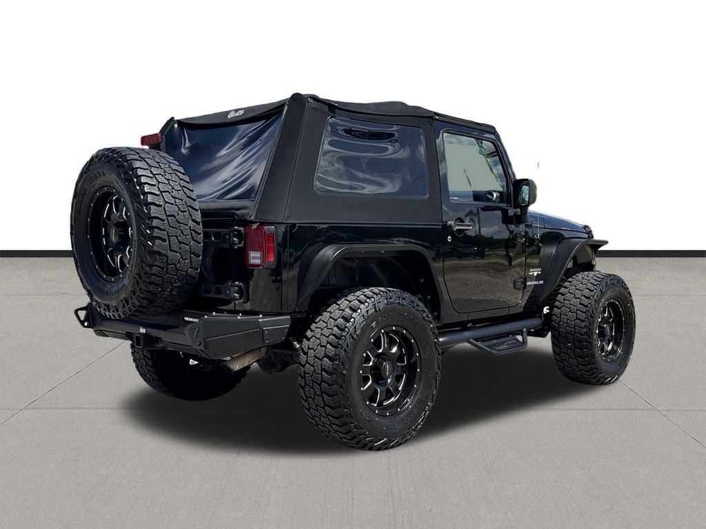 2017 Jeep Wrangler Sahara - 4