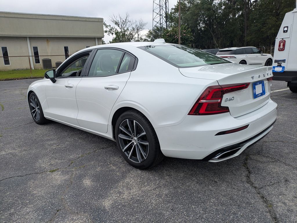 2021 Volvo S60 T5 Momentum