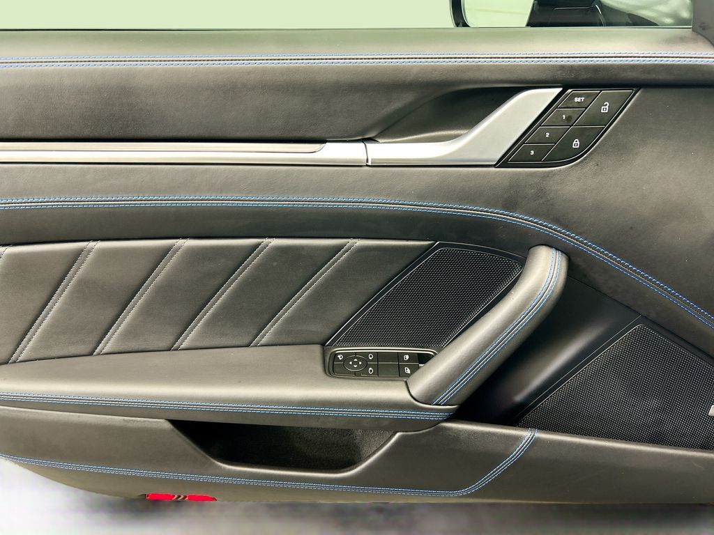 Thumbnail: 2024 Porsche 911 - 24