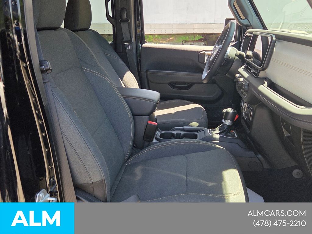 Used 2025 Black Jeep Sahara 4xe image 18
