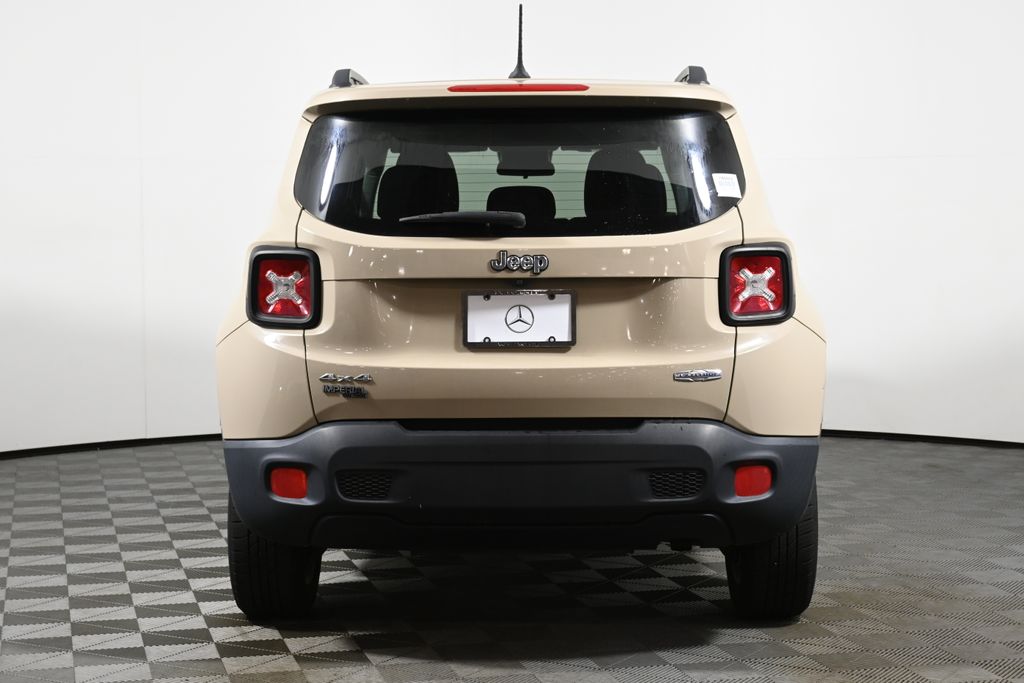 Thumbnail: 2016 Jeep Renegade - 9