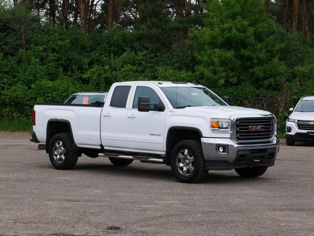 Summit White 2016 GMC Sierra 3500HD SLE Double Cab 4WD Pickup Truck Four-Wheel Drive 6-Speed Automatic