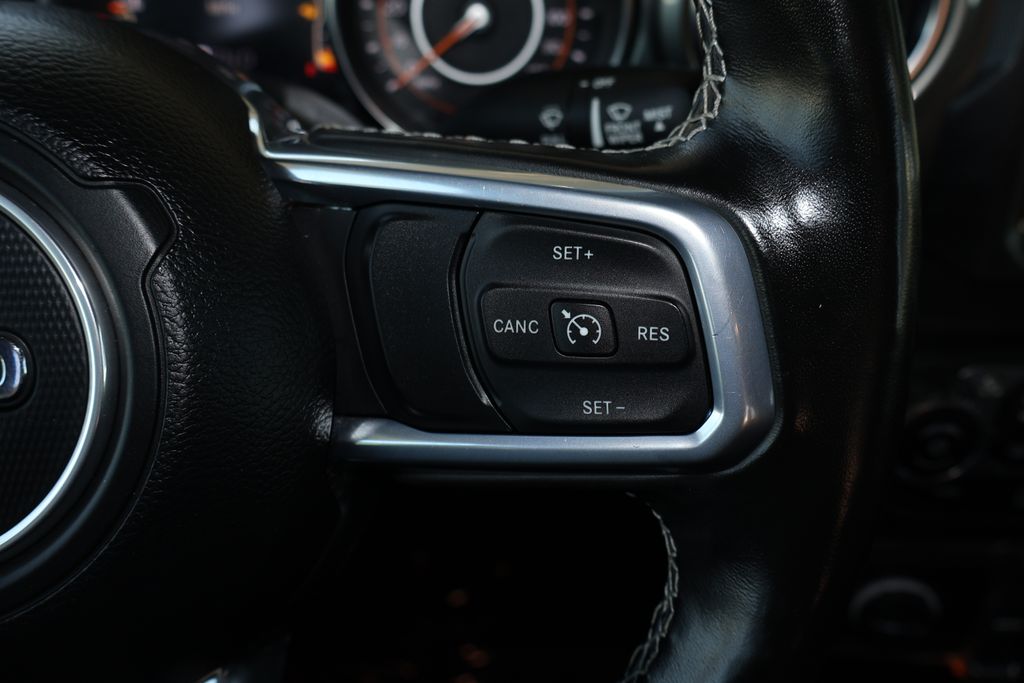 2022 Jeep Gladiator Overland 13