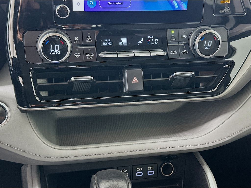 2023 Toyota Highlander L 16