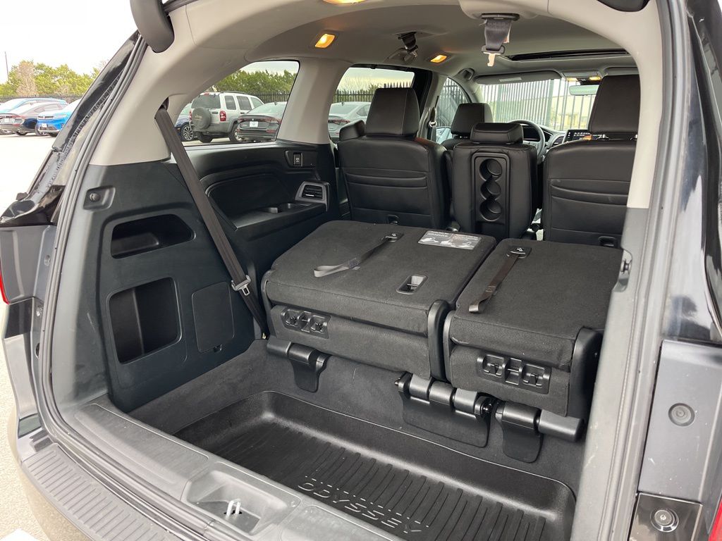 Thumbnail: 2023 Honda Odyssey - 9