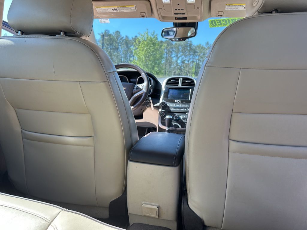 2014 Champagne Silver Metallic Chevrolet Malibu LT FWD Sedan