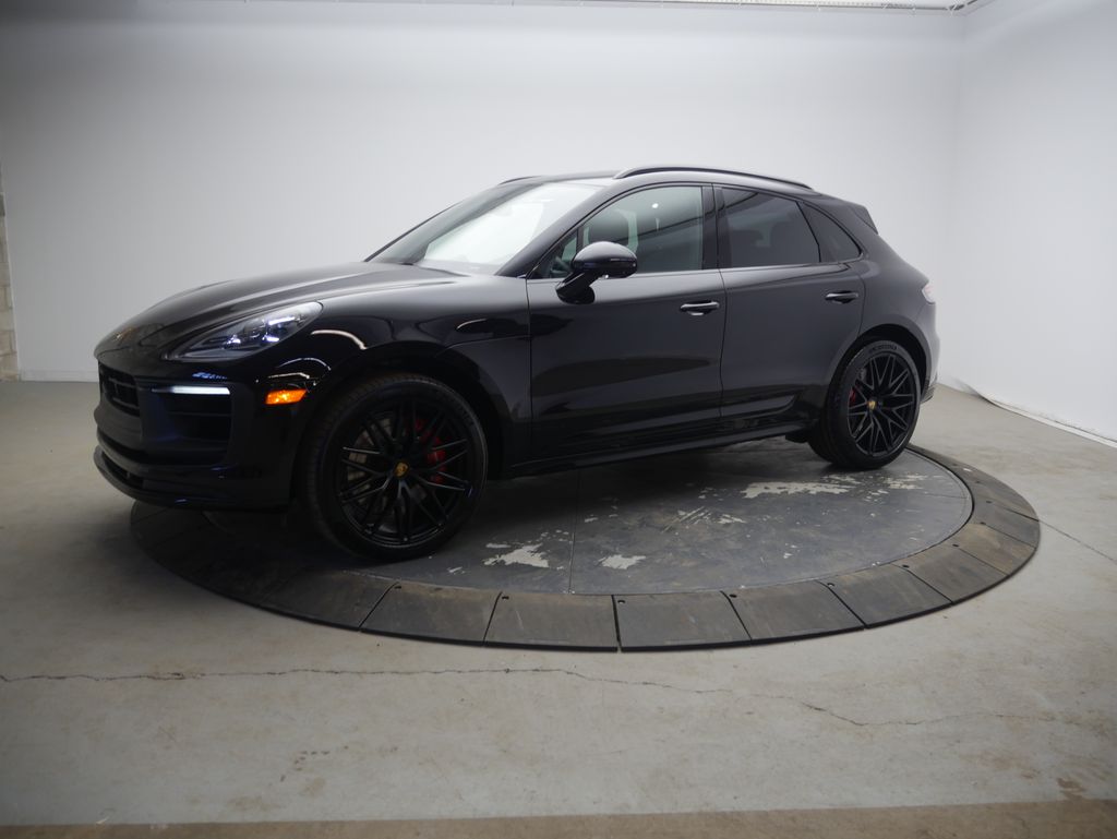 Thumbnail: 2026 Porsche Macan - 1