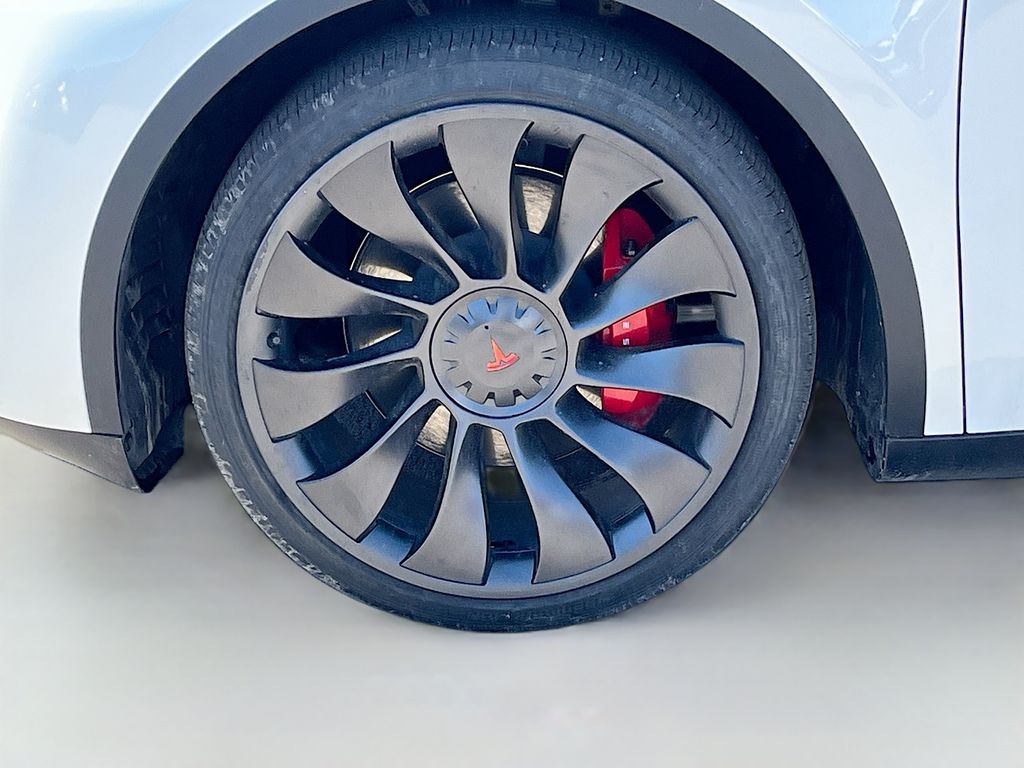 Used 2024 White Tesla Performance image 29